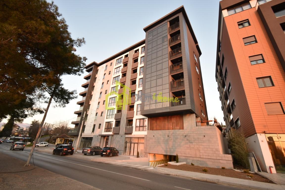 Dvosoban stan 66m2, Centar